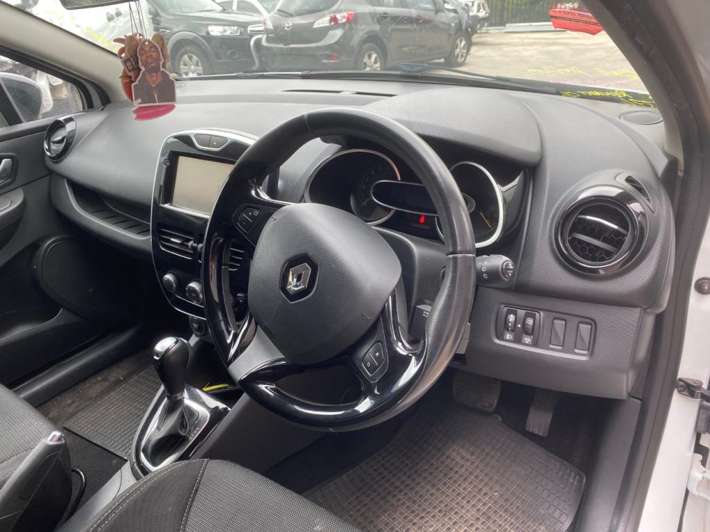 Car Wreckers - Renault Clio 2015 White Auto Petrol