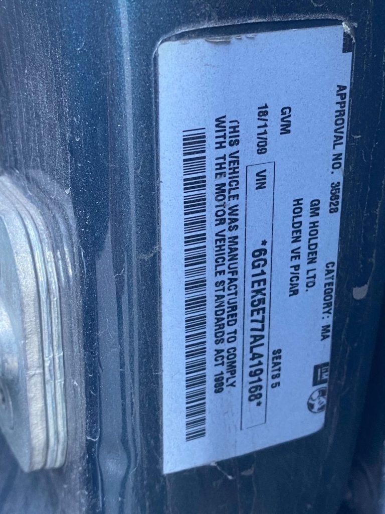 Car Wreckers - Holden Commodore 2009 Blue Auto Petrol