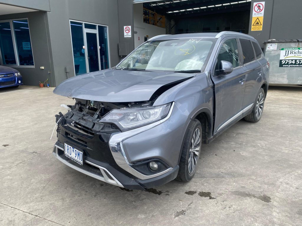 Car Wreckers - Mitsubishi Outlander 2019 Grey Auto Petrol