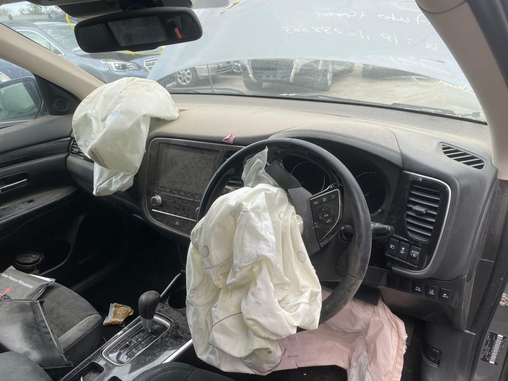 Car Wreckers - Mitsubishi Outlander 2019 Grey Auto Petrol