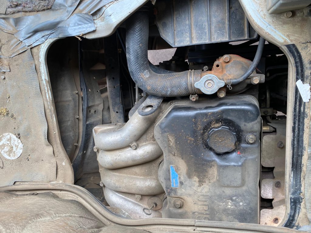 Car Wreckers - Mitsubishi Canter 1999 White Auto Diesel