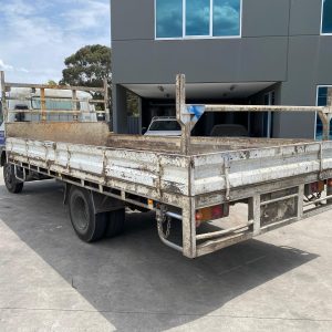 Car Wreckers - Mitsubishi Canter 1999 White Auto Diesel