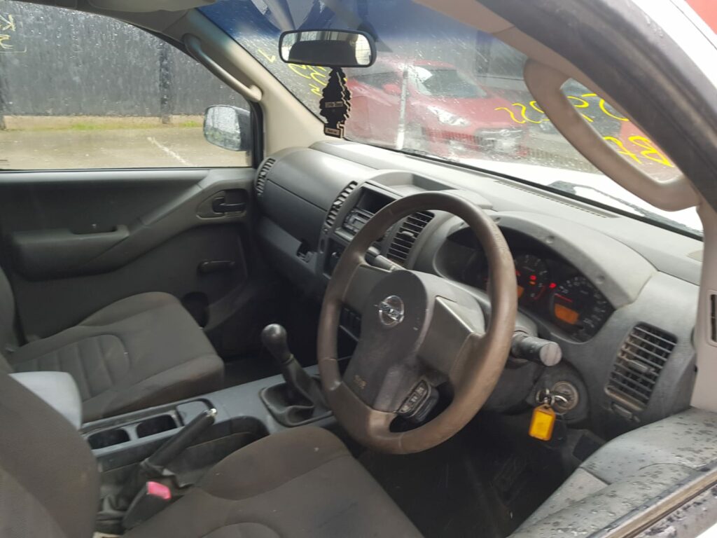 Car Wrecking Nissan Navara 2008 6