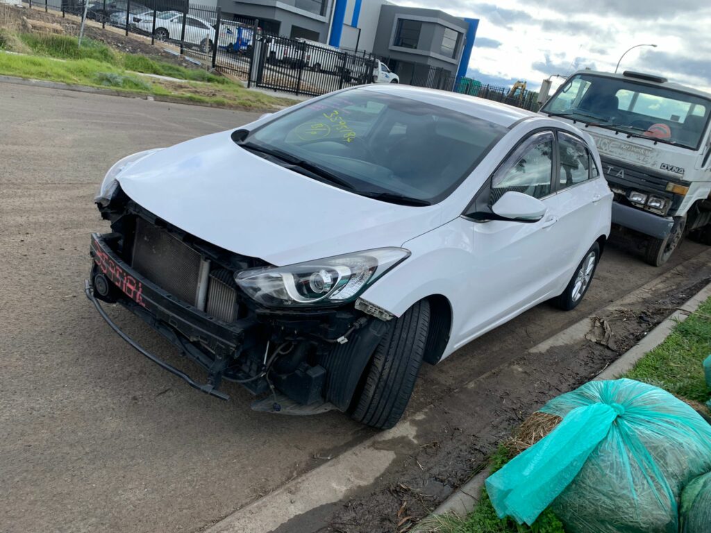 Car Wrecking Hyundai I30 2012 6