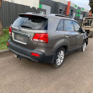 Car Wrecking Kia Sorento 2011 5