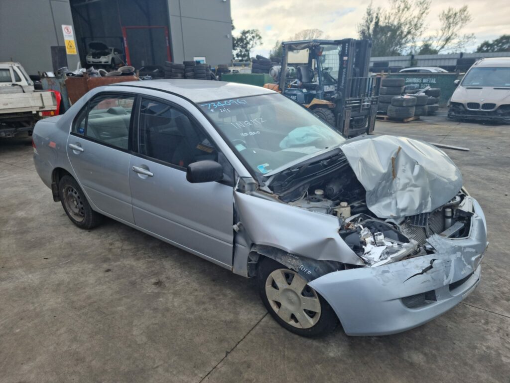 Car Wrecking Mitsubishi Lancer 2004 8