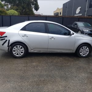 Car Wrecking Kia Cerato 2009 8