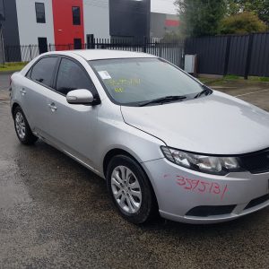 Car Wrecking Kia Cerato 2009 7