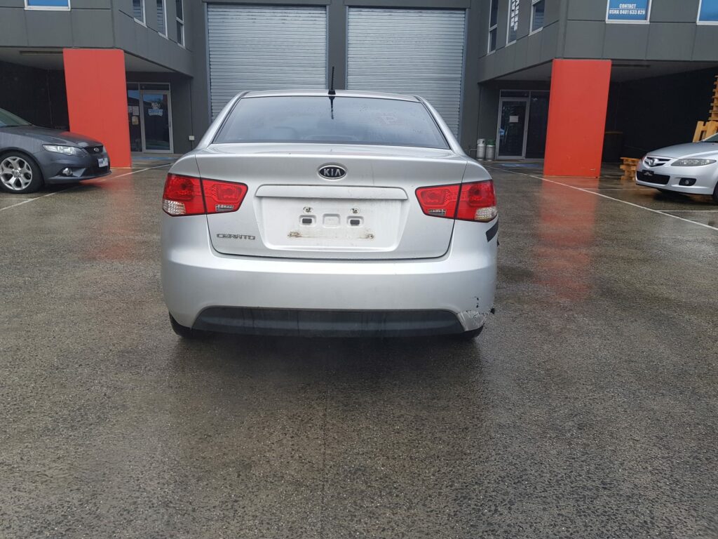 Car Wrecking Kia Cerato 2009 2