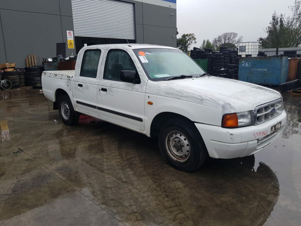 Car Wrecking Ford Courier 2002 5