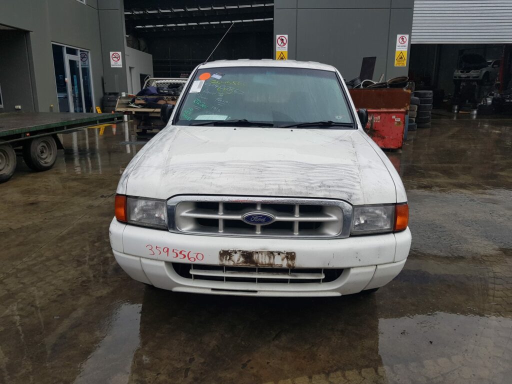 Car Wrecking Ford Courier 2002 3