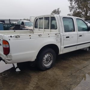 Car Wrecking Ford Courier 2002 4