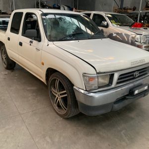 Car Wrecking Toyota Hilux 1997 7