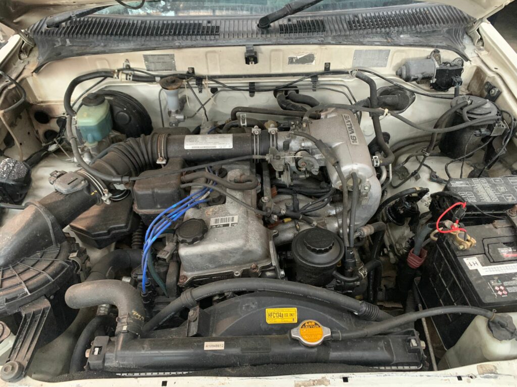 Car Wrecking Toyota Hilux 1997 3