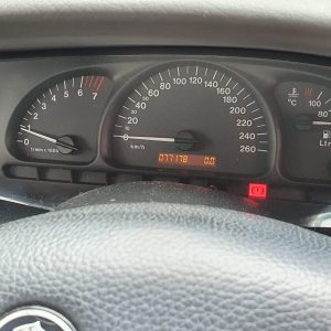 car wrecking - HOLDEN VECTRA 2001