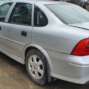 car wrecking - HOLDEN VECTRA 2001