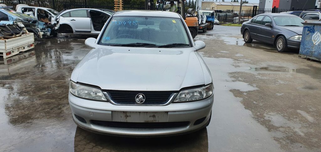 car wrecking - HOLDEN VECTRA 2001