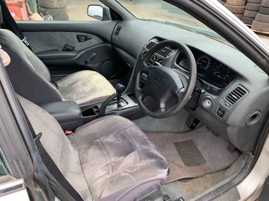 car wrecking - MITSUBISHI MAGNA 1996