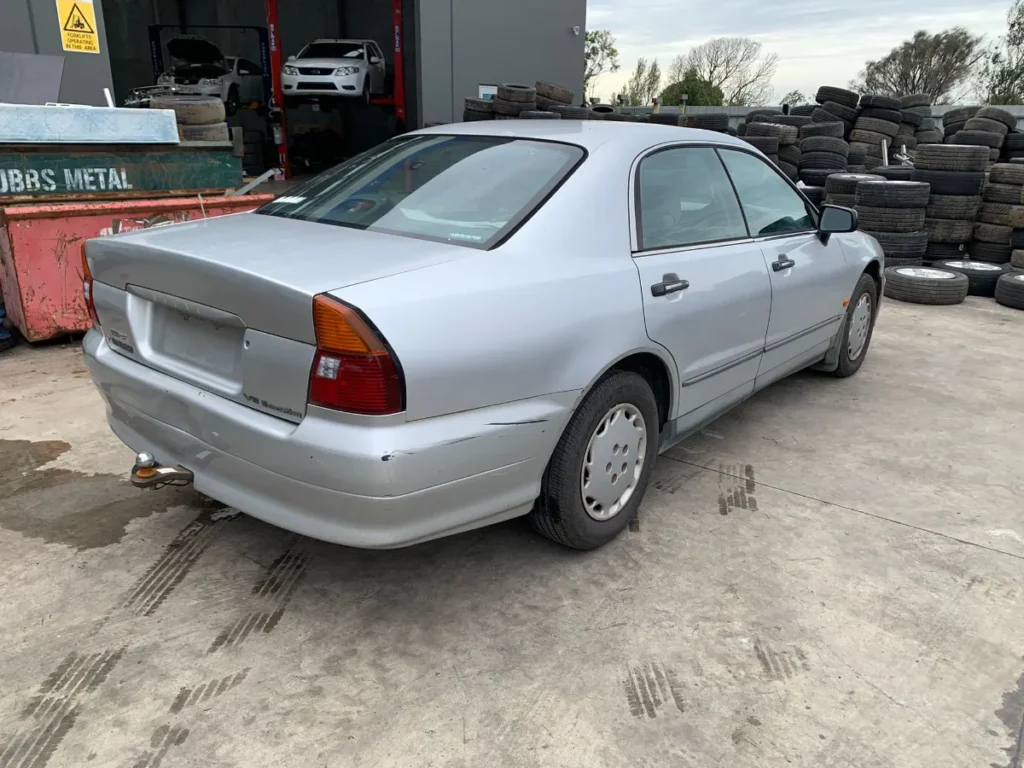 car wrecking - MITSUBISHI MAGNA 1996