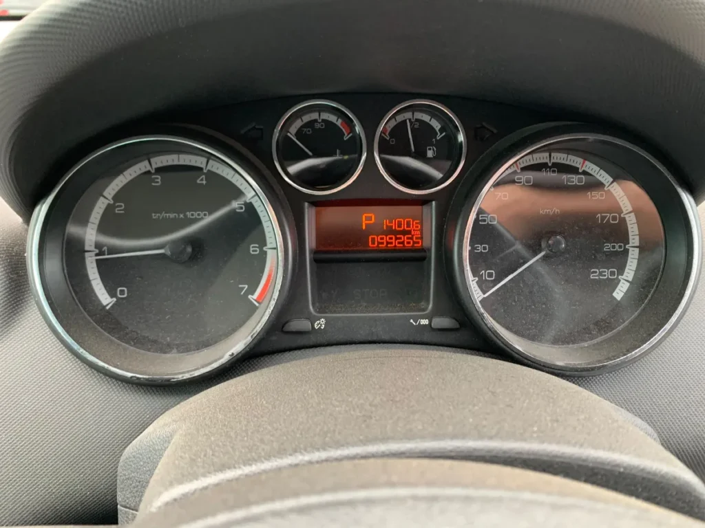 car wrecking PEUGEOT 308 2010