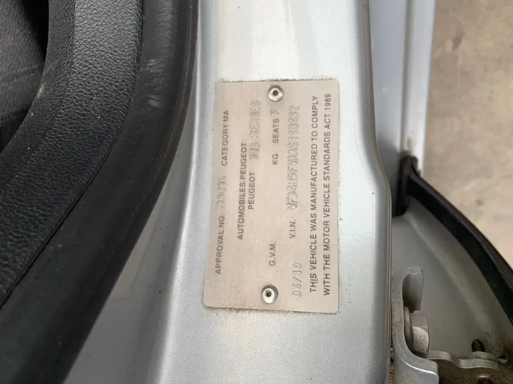 car wrecking PEUGEOT 308 2010