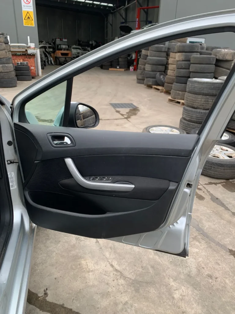 car wrecking PEUGEOT 308 2010