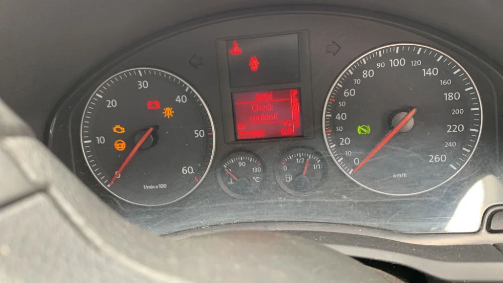 Car Wrecking - Volkswagen Golf 2006 Silver Auto Diesel