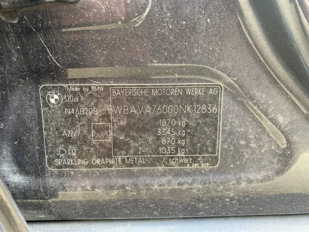 Car Wrecking - BMW 320i 2005 Grey Auto Petrol