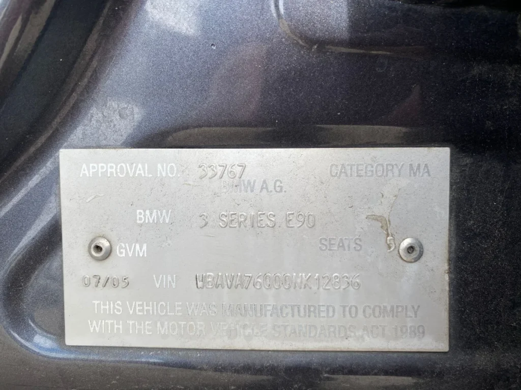 Car Wrecking - BMW 320i 2005 Grey Auto Petrol