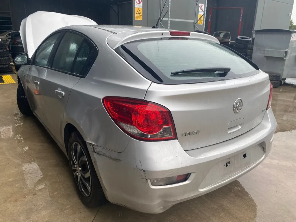 Car Wrecking - Holden Cruze 2012 Silver Auto Petrol
