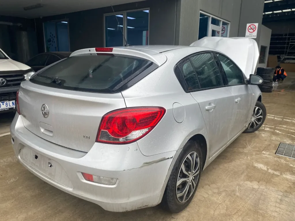 Car Wrecking - Holden Cruze 2012 Silver Auto Petrol