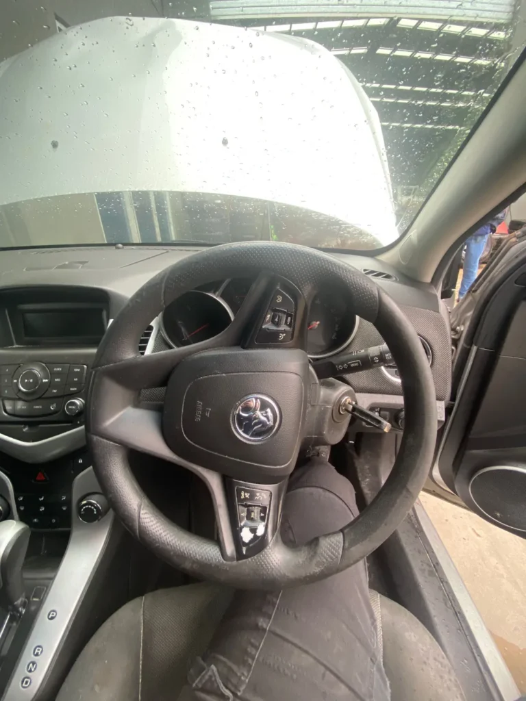 Car Wrecking - Holden Cruze 2012 Silver Auto Petrol