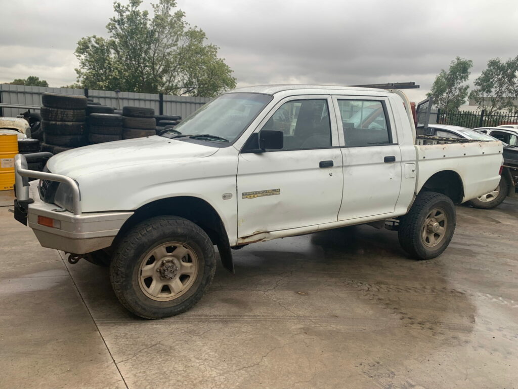 Car Wreckers - Mitsubishi Triton 2002