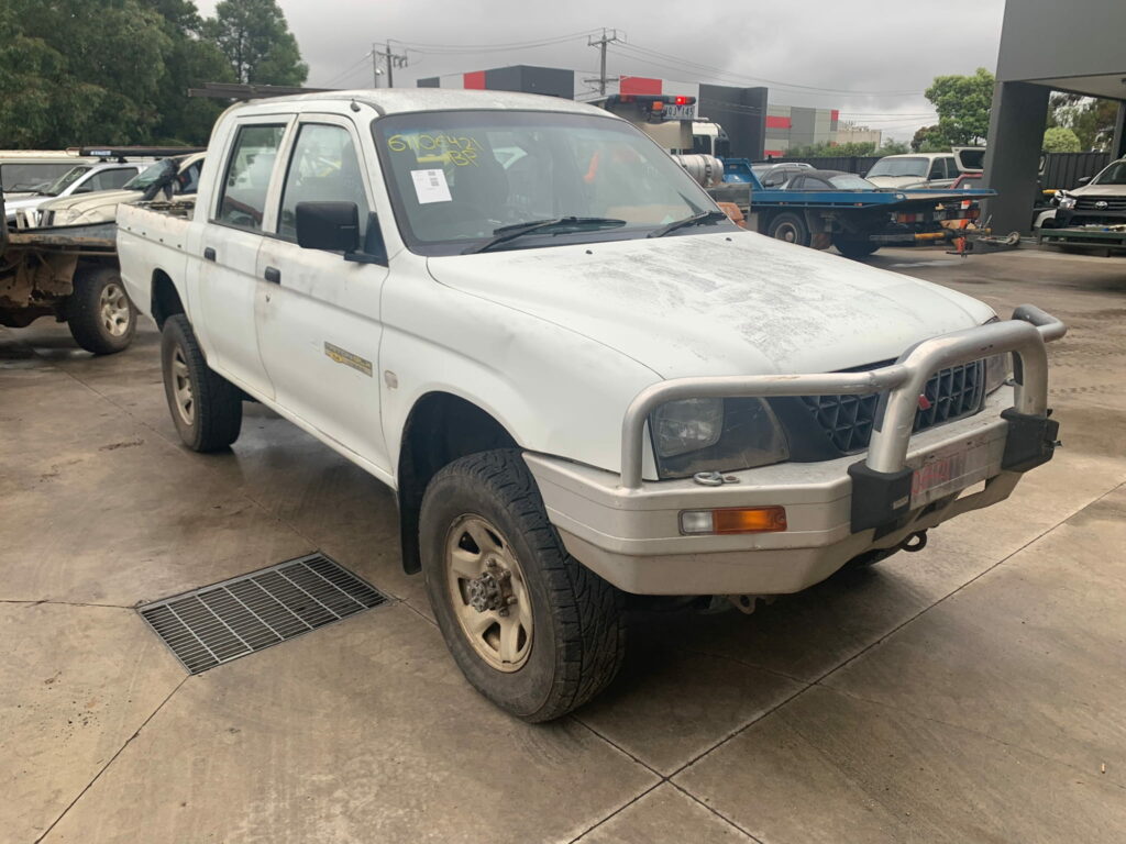 Car Wreckers - Mitsubishi Triton 2002