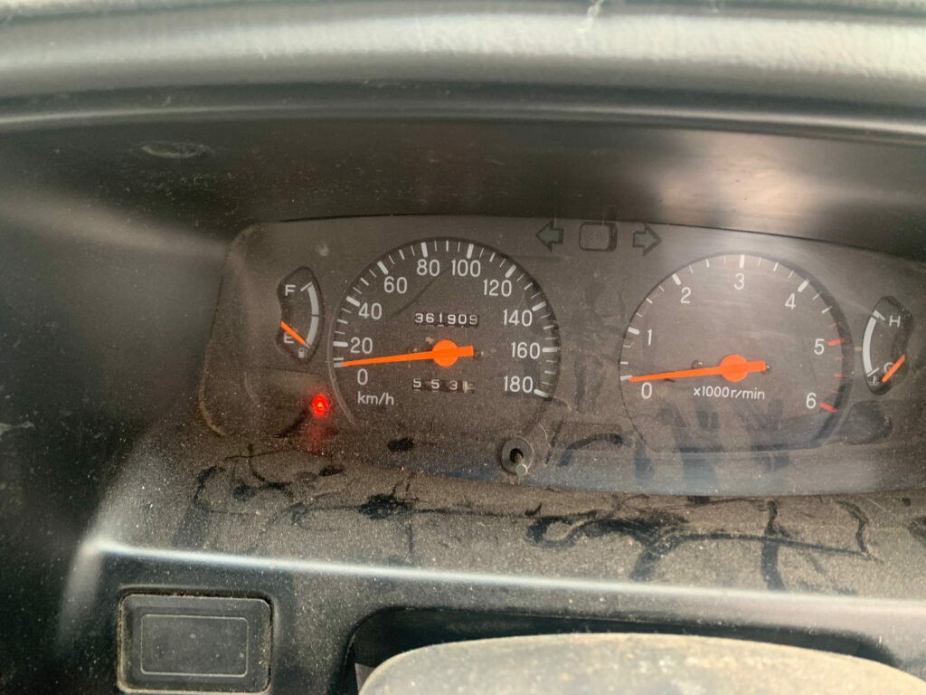 Car Wreckers - Mitsubishi Triton 2002