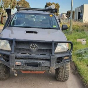 Car Wrecking Toyota Hilux 2005 8