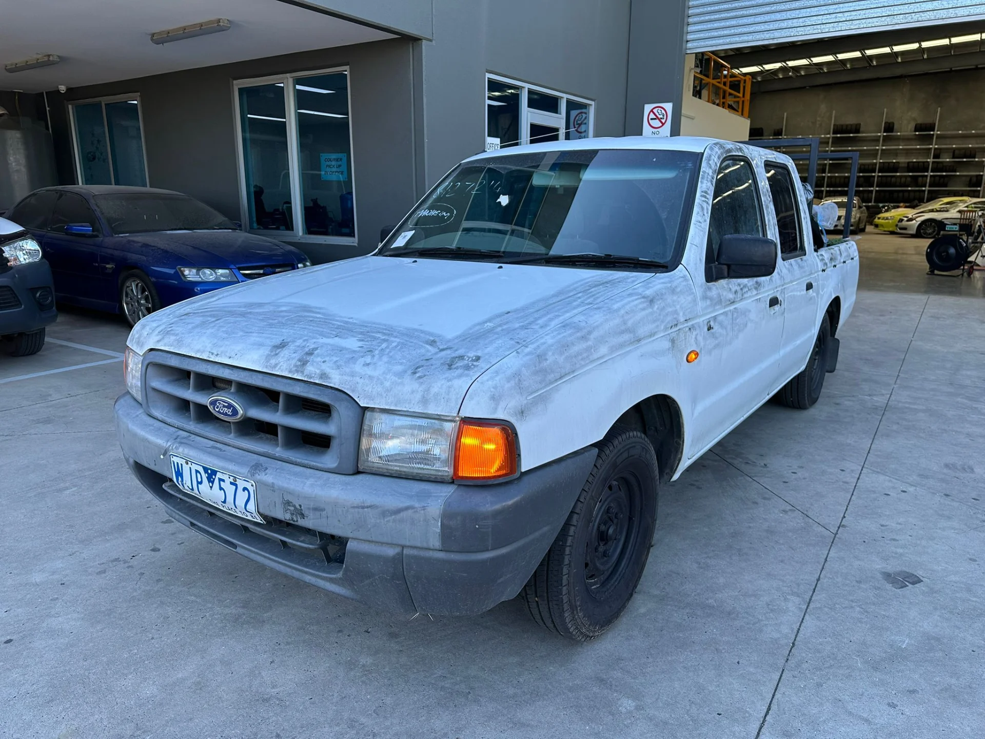 Ford Courier 1999 Auto Petrol