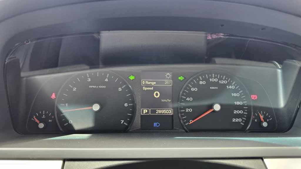 Ford Falcon 2009 White Auto Gas