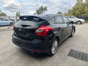 Ford Focus 2011 Black Auto Petrol
