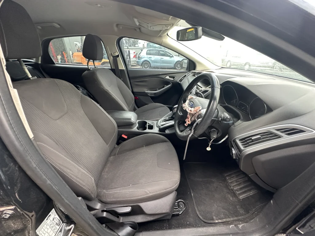 Ford Focus 2011 Black Auto Petrol