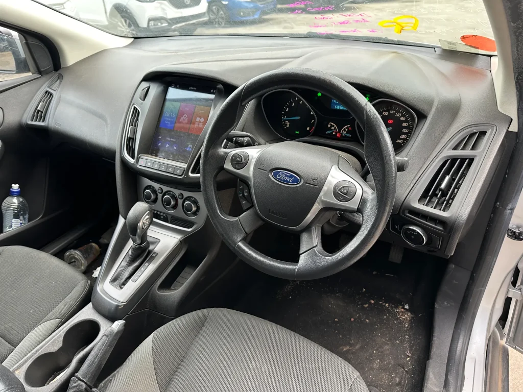 Ford Focus 2013 Silver Auto Petrol