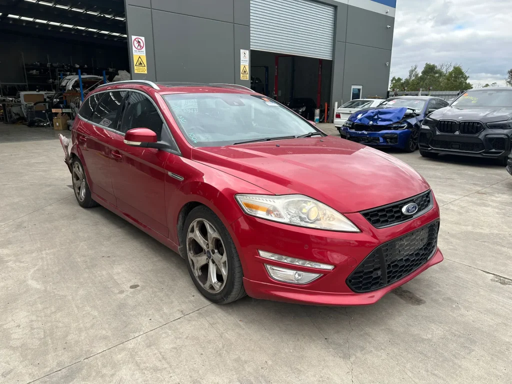 Ford Mondeo 2013 Red Auto Diesel