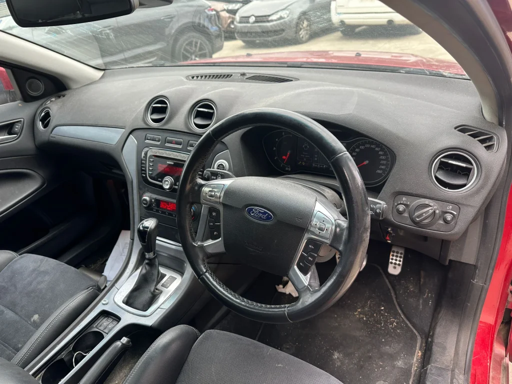 Ford Mondeo 2013 Red Auto Diesel