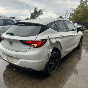 Holden Astra 2018 White Auto Petrol