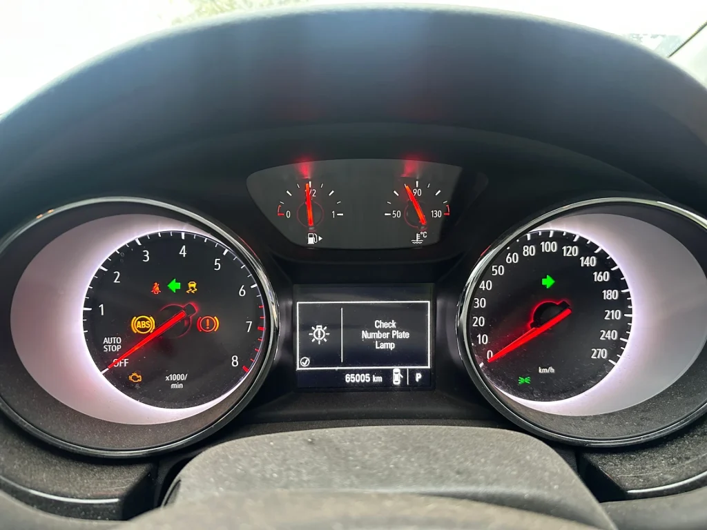 Holden Astra 2018 White Auto Petrol