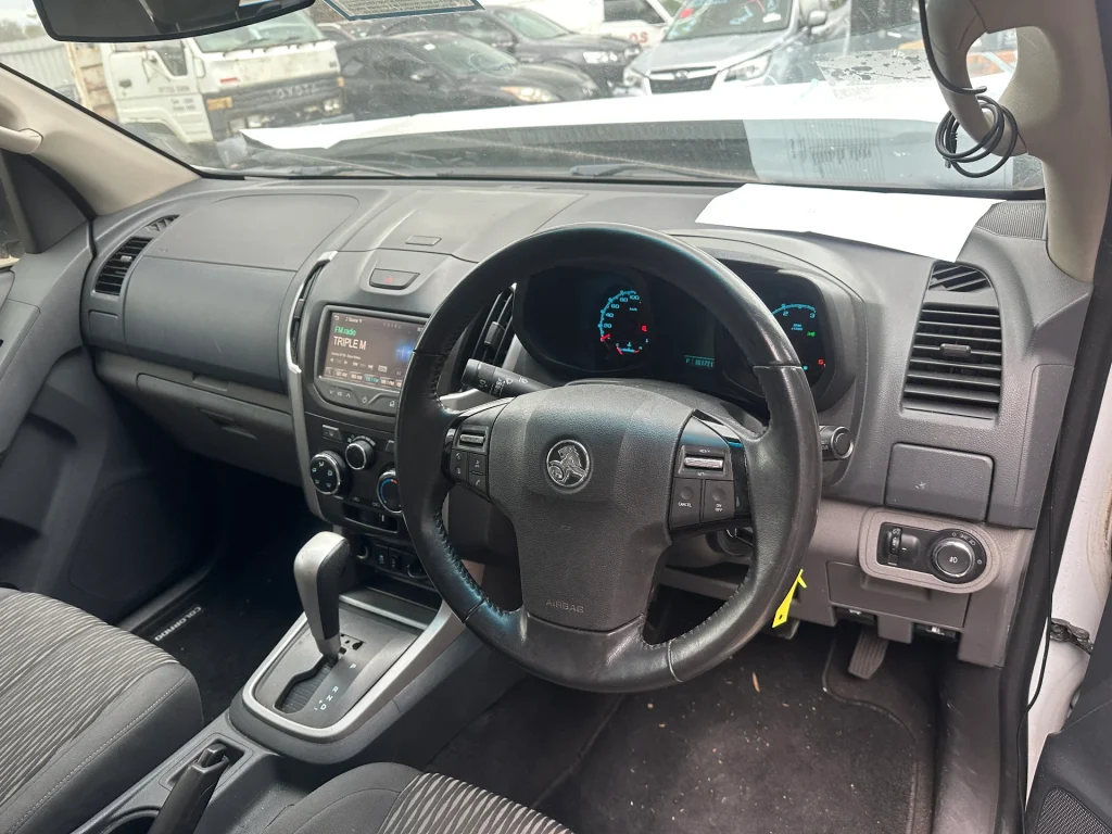 Holden Colorado 2015 White Auto Diesel