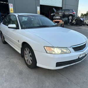 Holden Commodore 2003 White Auto Petrol