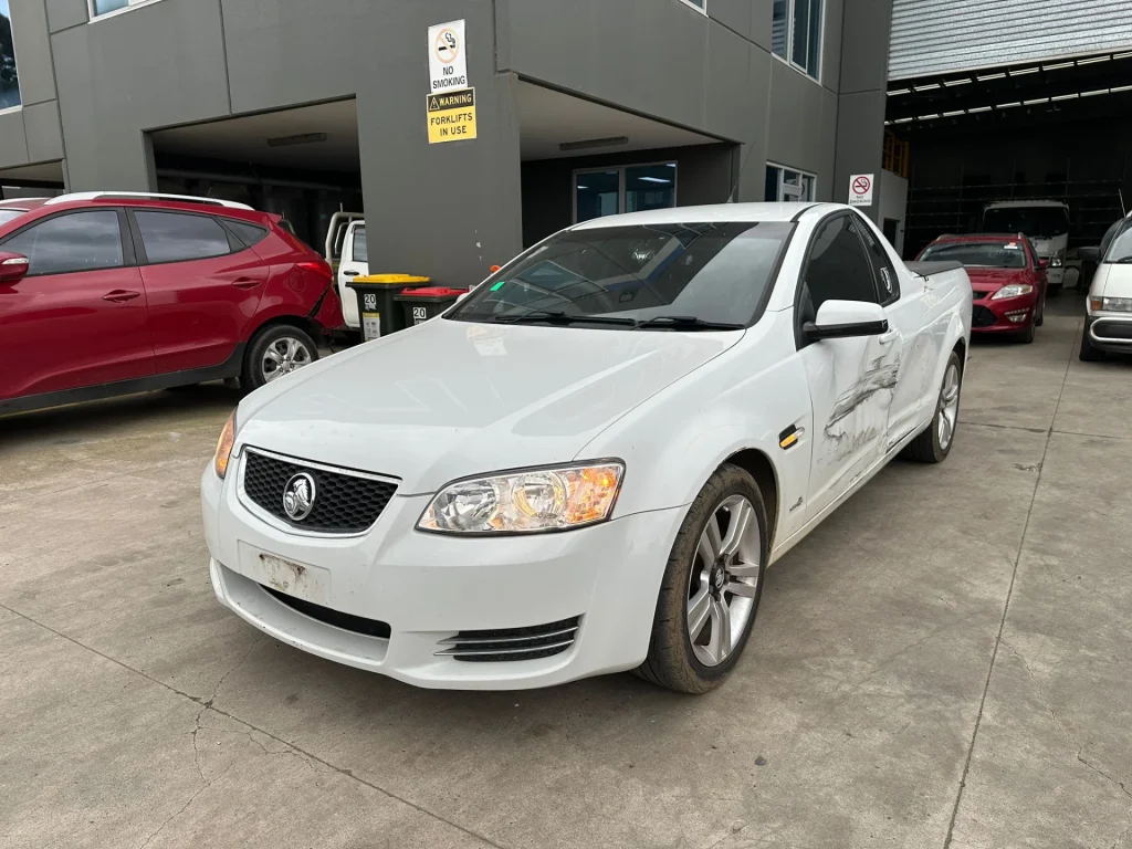 Holden Commodore 2013 White Auto Petrol