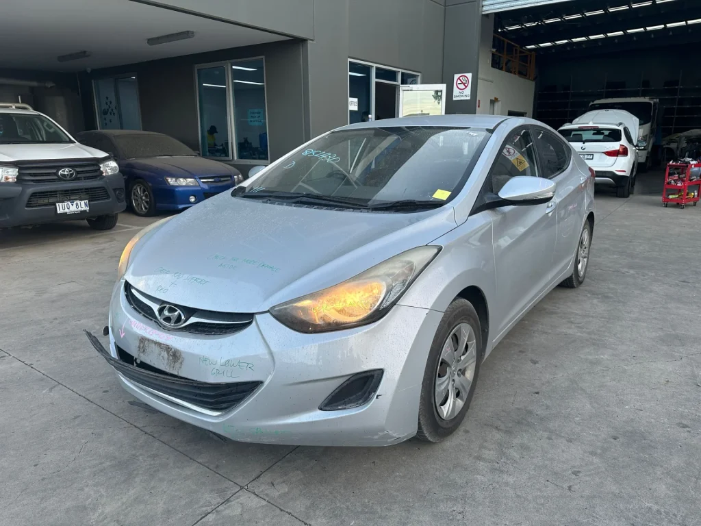Hyundai Elantra 2013 Silver Auto Petrol
