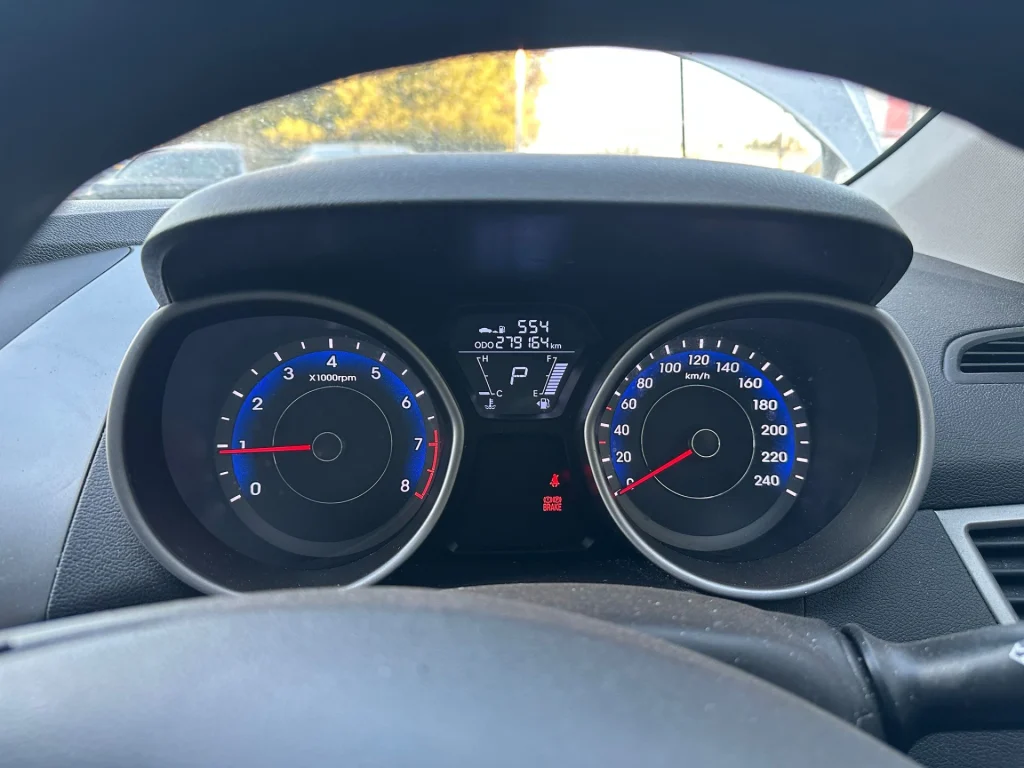 Hyundai Elantra 2013 Silver Auto Petrol